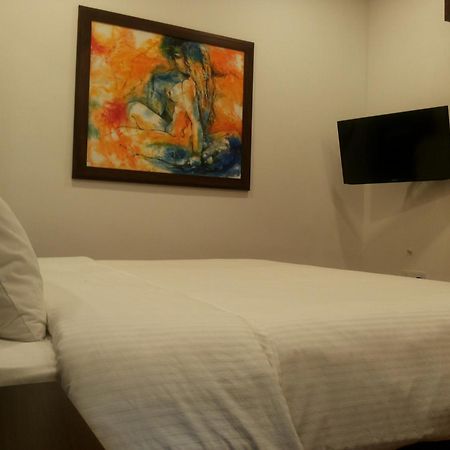 Blue Beach Hotel Wadduwa Ruang foto