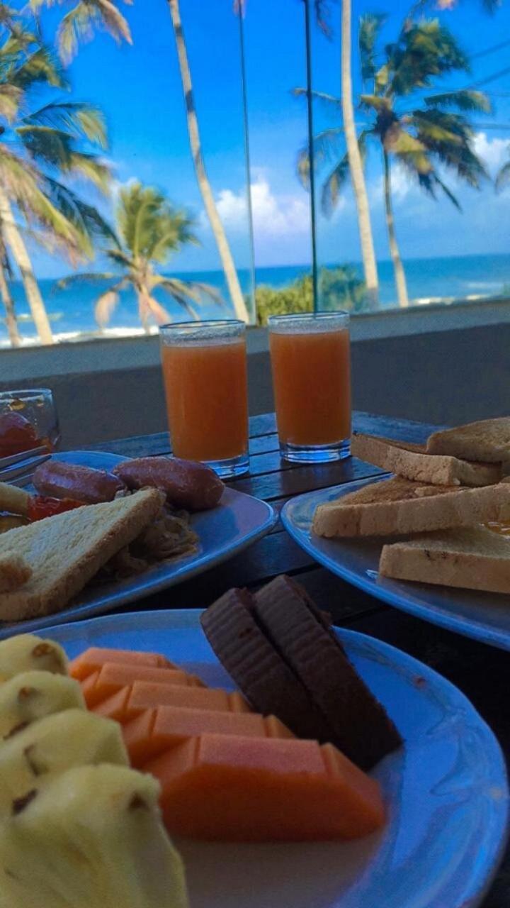 Blue Beach Hotel Wadduwa Bagian luar foto